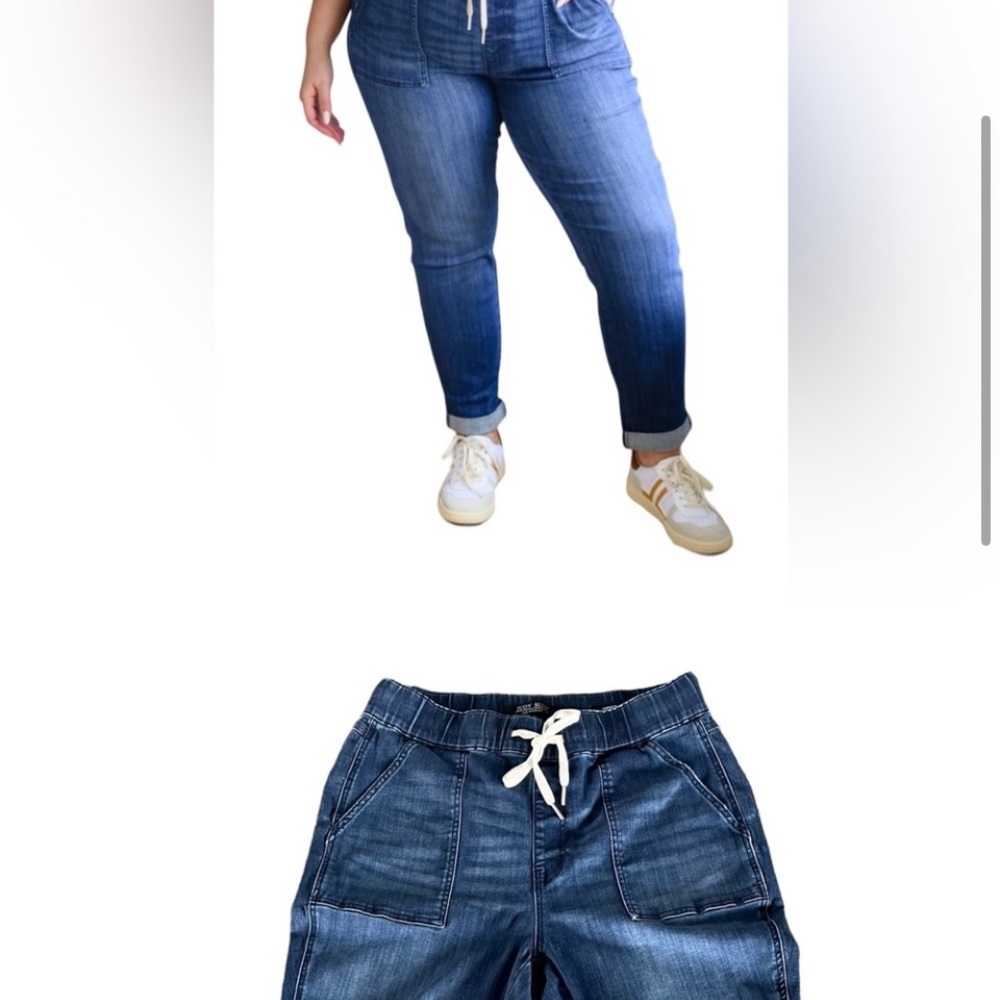 Judy Blue Joggers With Draw String Size 14W
Distress Back Pockets